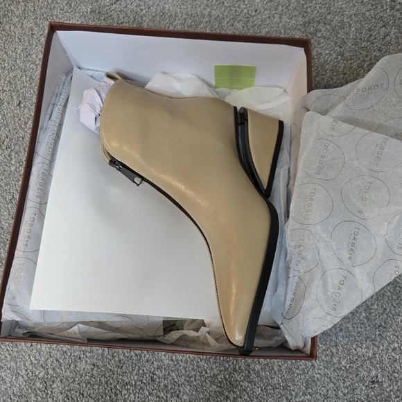 Torgeis Marion Wedge Boot Heel Women's Size 8.5 NIB - Picture 9 of 15